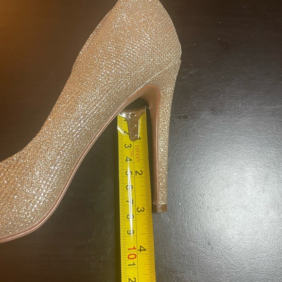 Betsey Johnson Gold Glitter Heels with Bow Women’s 8 - Picture 10 of 10